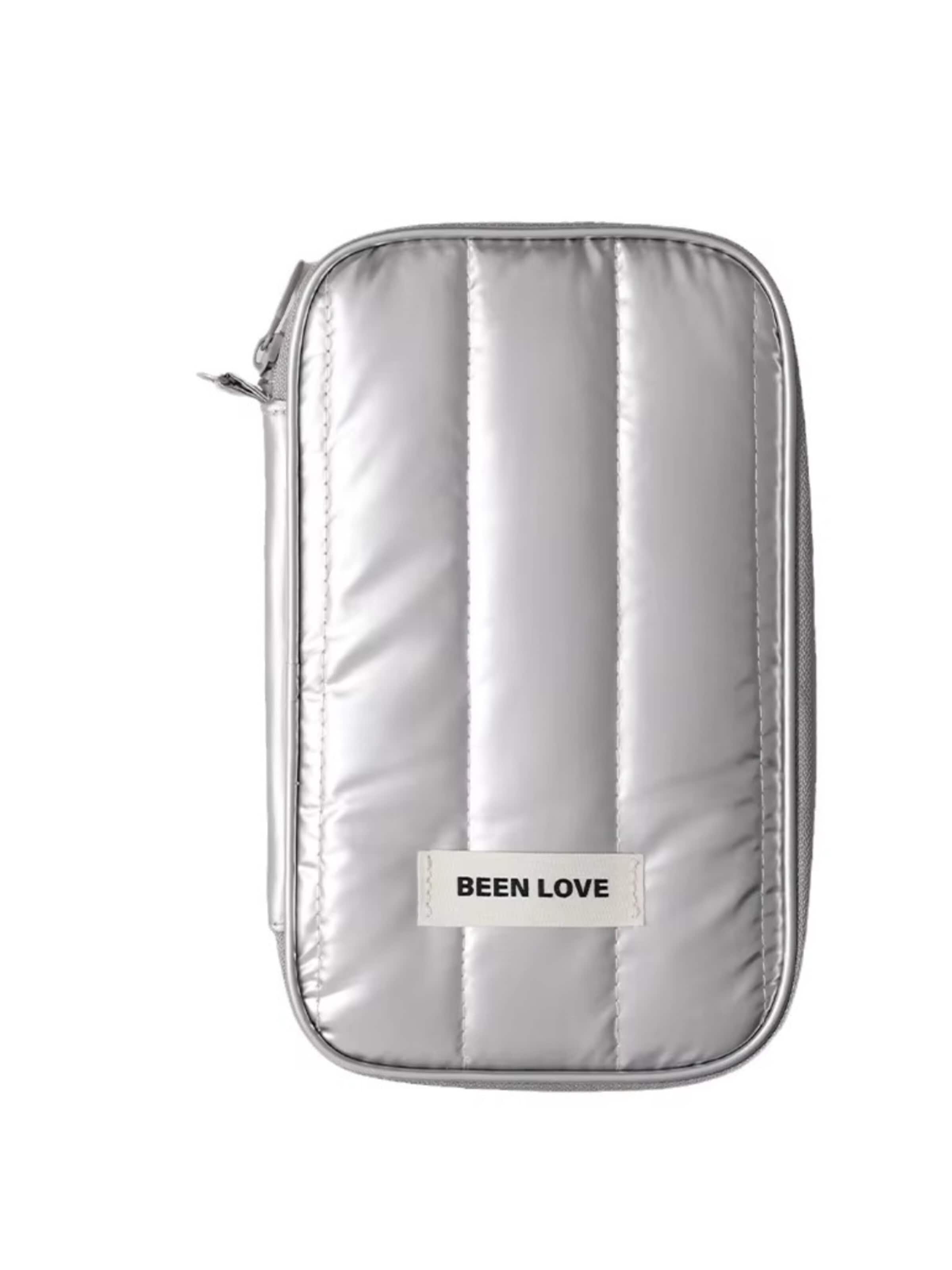 MEVYRA Document Bag 'RFID Reisepass Organizer' in Silver: front