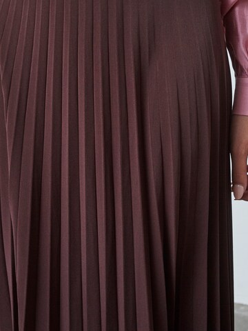 SISTERS POINT Skirt in Brown
