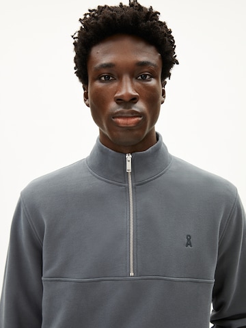 ARMEDANGELS Sweatshirt WAARLO LOOP (GOTS) in Grau