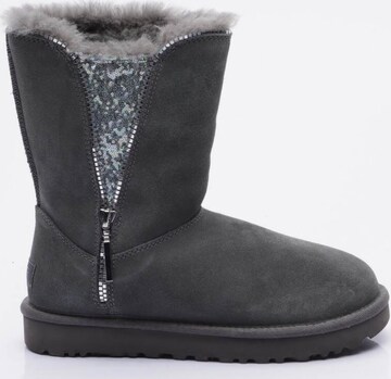 UGG Dress Boots in 38 in Grey: front