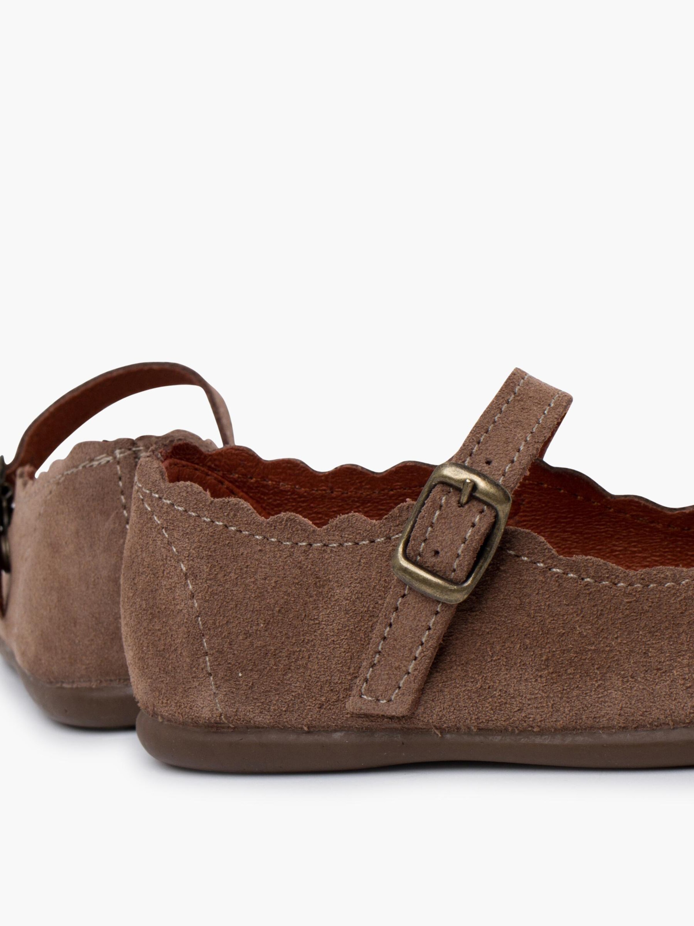 Pisamonas Low shoe in Brown