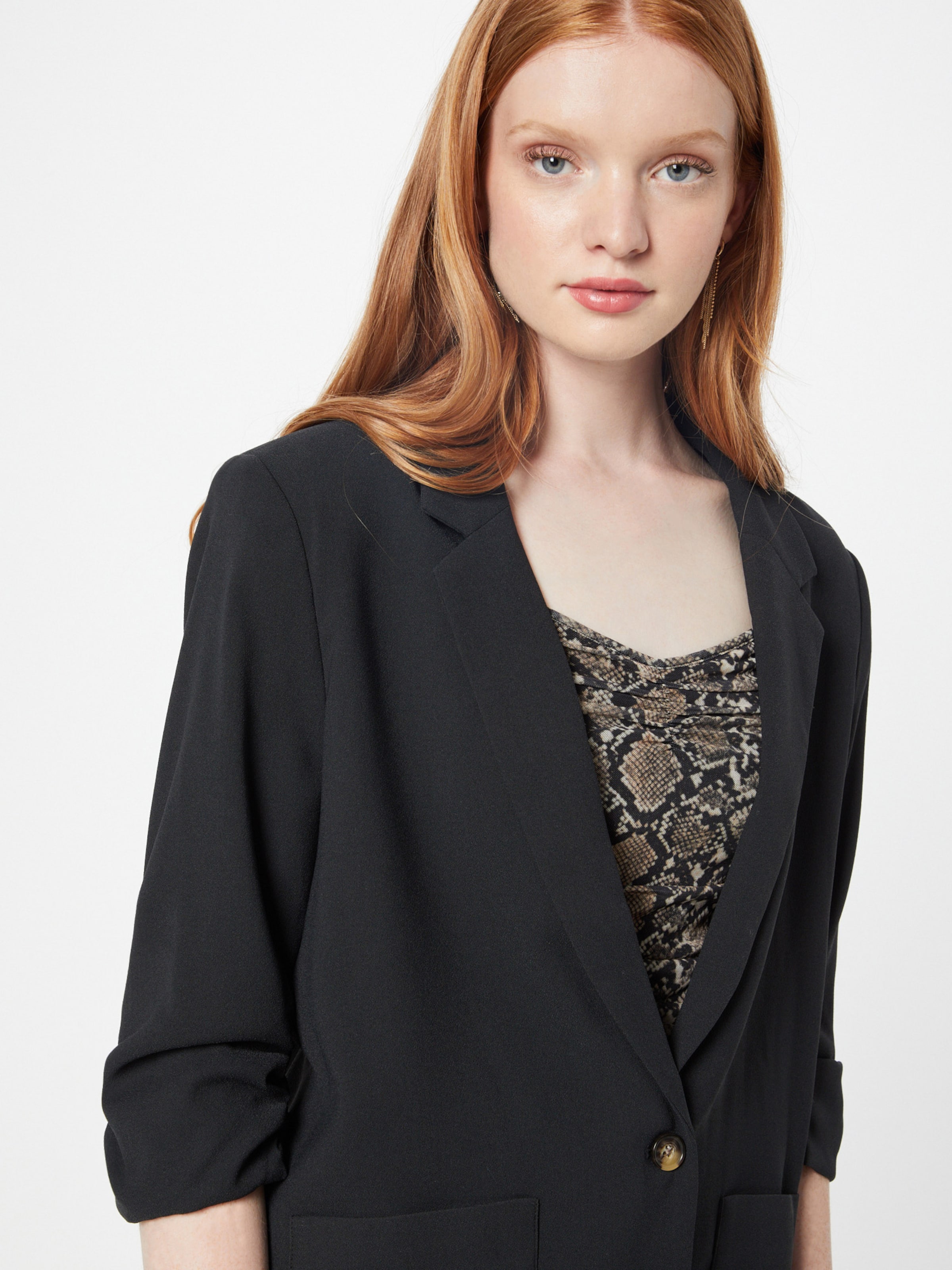 Cream Blazer Cocamia in Black ABOUT YOU