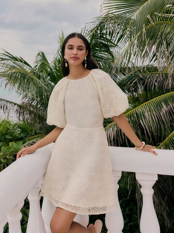 Robe Friends Like These en blanc