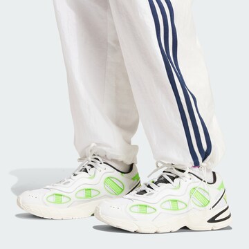 ADIDAS ORIGINALS Loosefit Broek in Wit