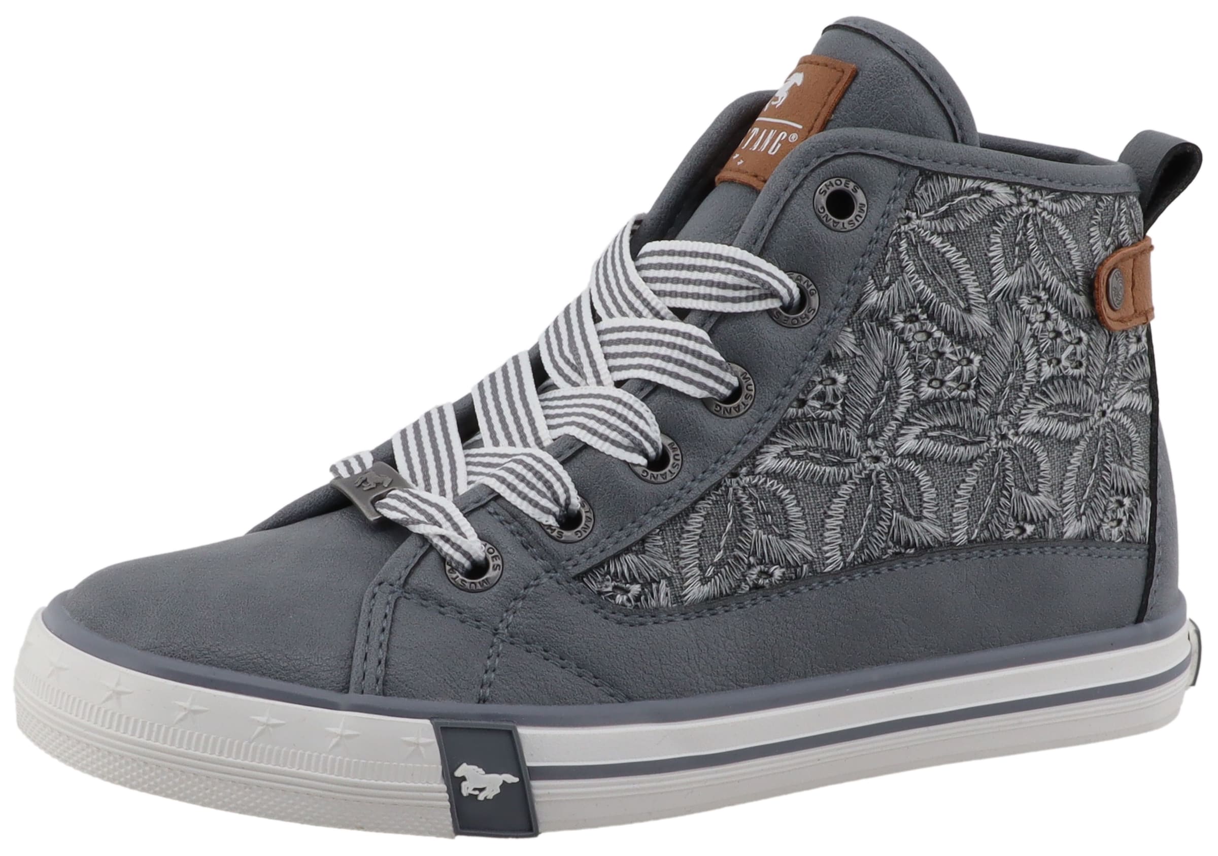 MUSTANG Sneakers in Grey: front