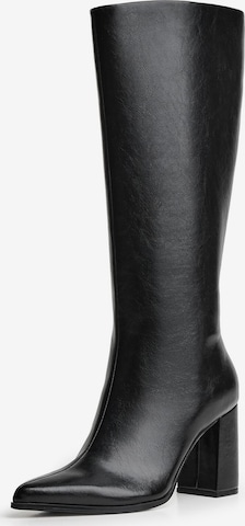 BershkaČizme - crna boja: prednji dio