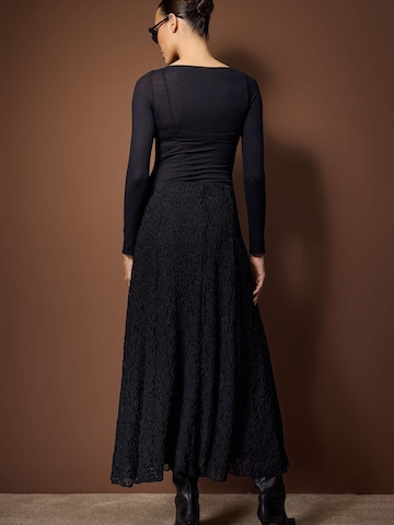 melns Trendyol Svārki