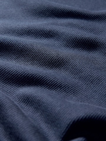 The Set Dress in Blue