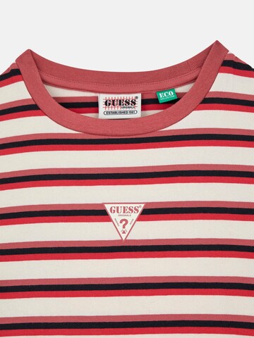 GUESS T-Shirt in Rot