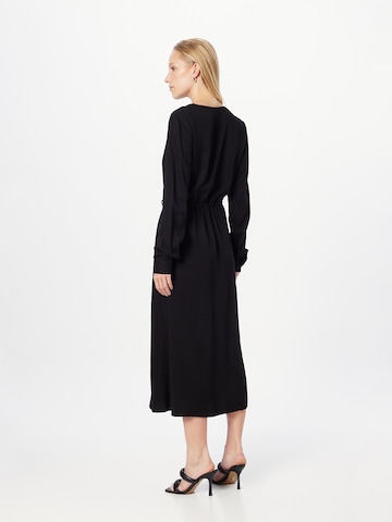 Robe-chemise 'NIOLA' minimum en noir