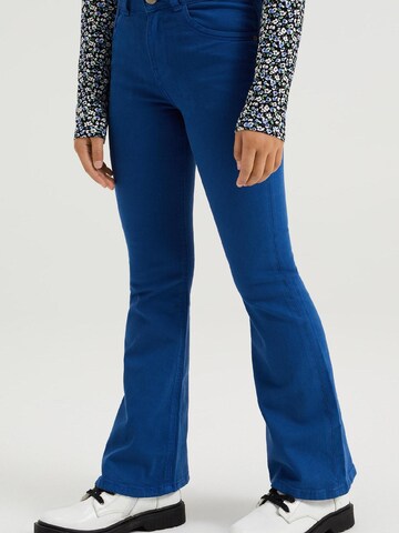 WE Fashion Flared Jeans in Blauw: voorkant