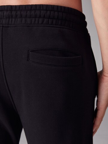 Next Дънки Tapered Leg Панталон в черно