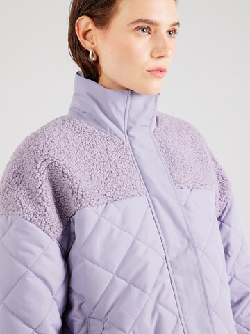 Veste mi-saison 'Quiltholm' Derbe en violet