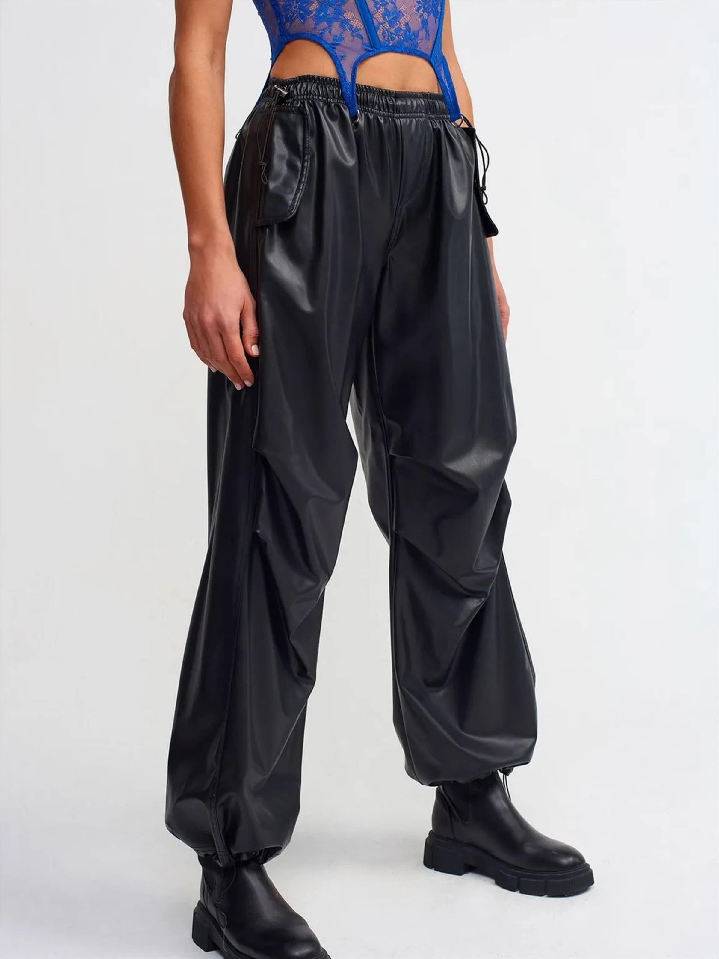 Loosefit Pantalon Dilvin en noir : devant
