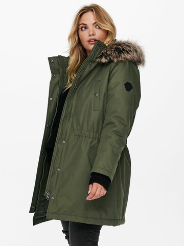 Parka invernale di ONLY Carmakoma in verde