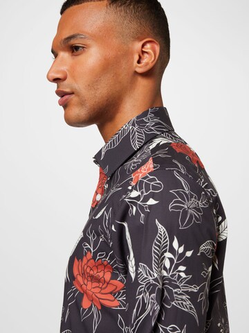 Coupe regular Chemise Lindbergh en noir