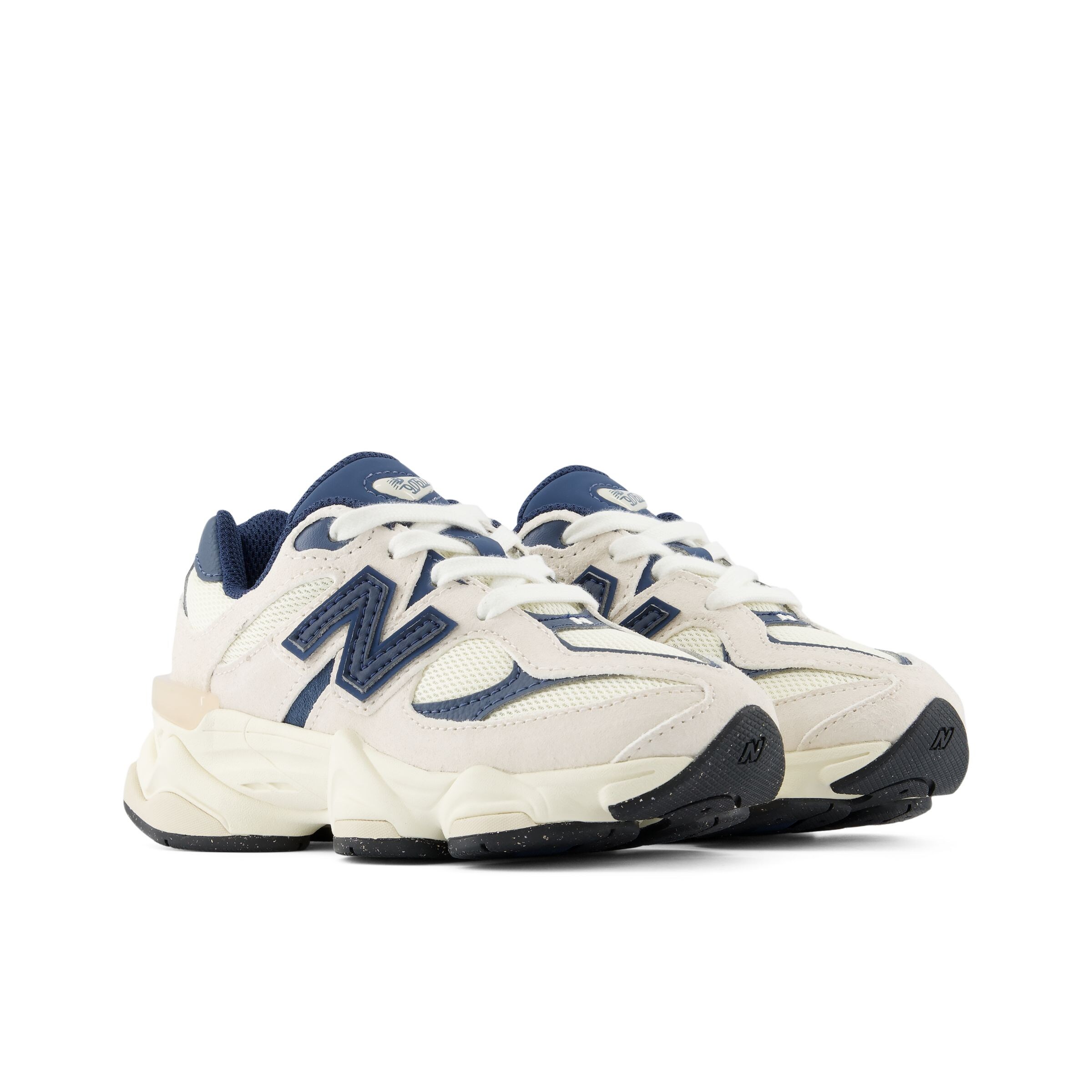 new balance Trainers '9060 Lace' in White