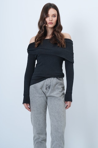Trend Alaçatı Stili - Camiseta en gris: frente