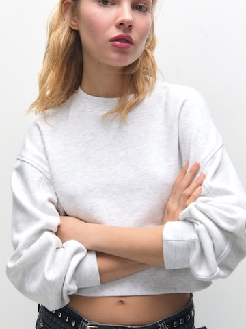 Pull&Bear Sweatshirt i grå