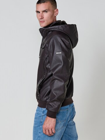 KOROSHI Übergangsjacke in Braun