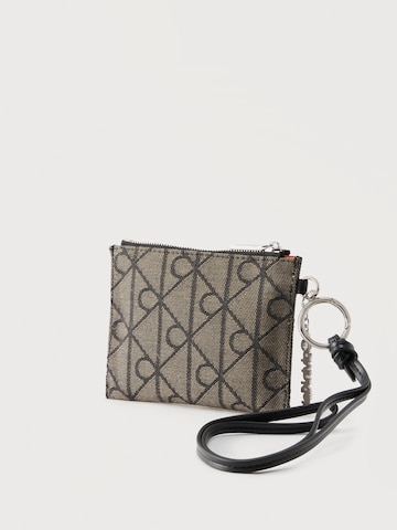 Calvin Klein - Estojo em preto