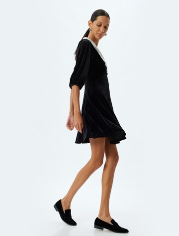 Koton Kleid in Schwarz