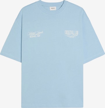 Tricou de la Bershka pe albastru: față