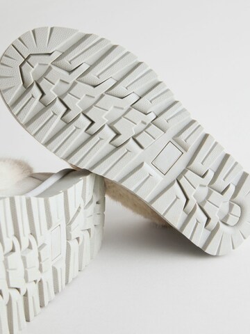 Pantoufle Next en gris