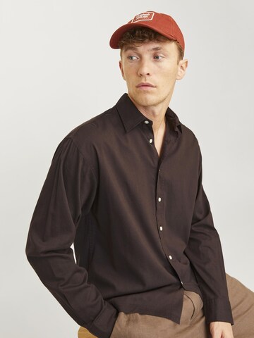 JACK & JONES Comfort fit Button Up Shirt in Brown