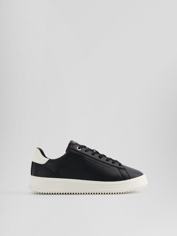 Bershka Låg sneaker i svart