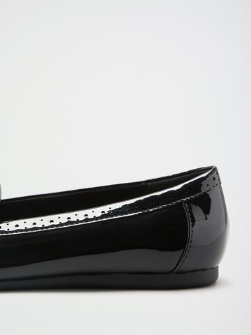 Slipper di Lipsy in nero