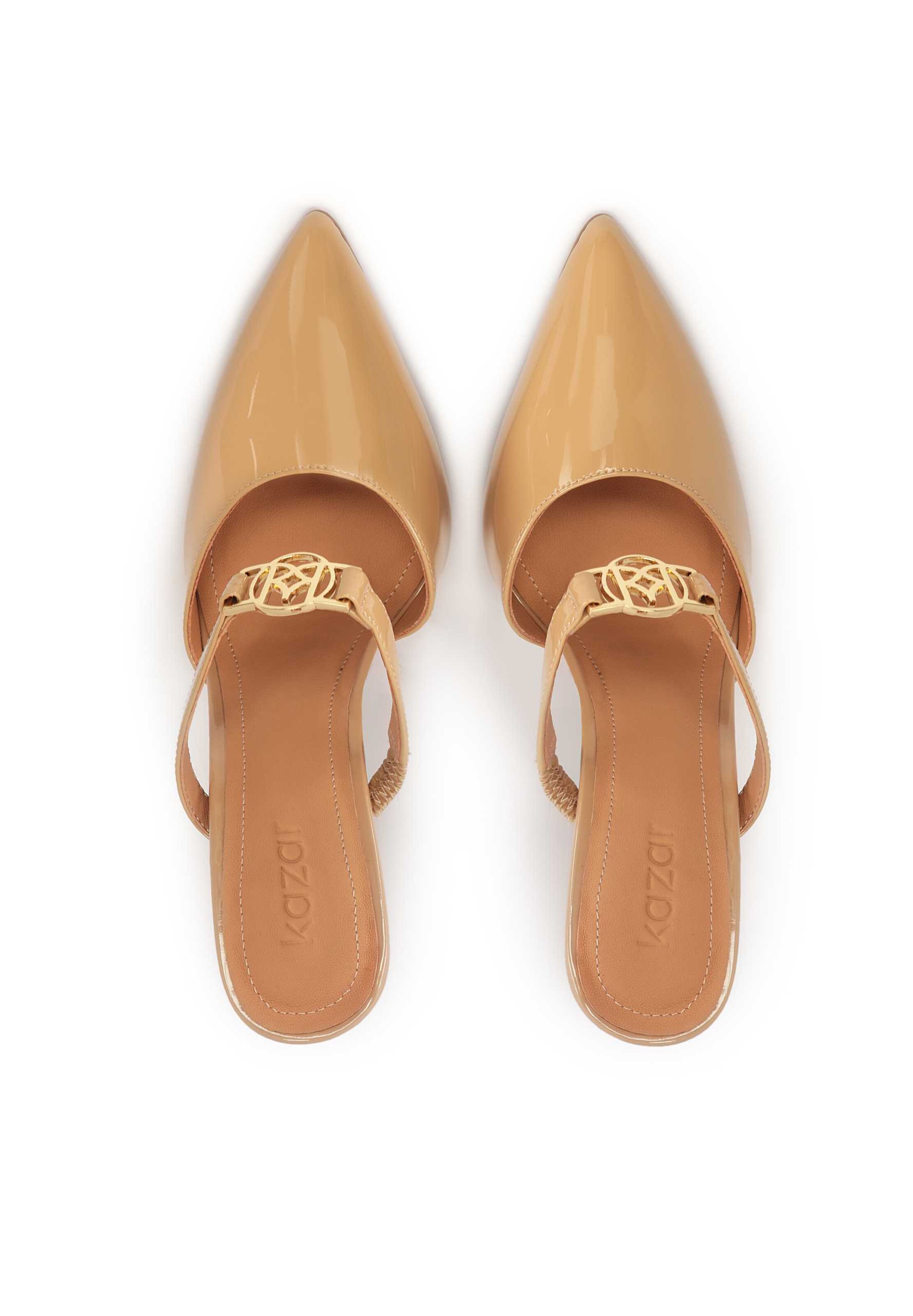 Kazar Nizki natikači | bež barva