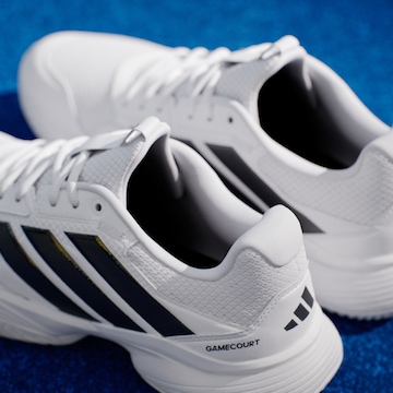Chaussure de sport 'GameCourt 3' ADIDAS PERFORMANCE en blanc