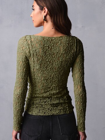 Next Shirt in Green