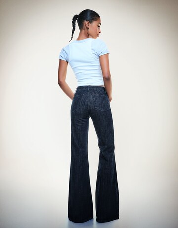 évasé Jean Bershka en bleu