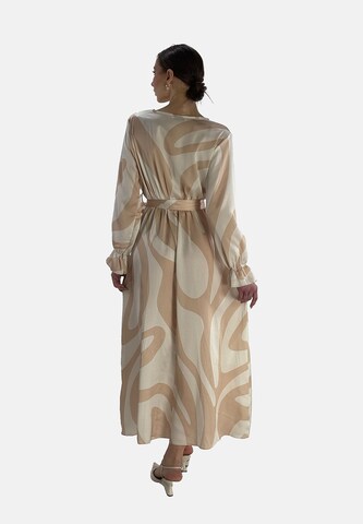Elara Jurk in Beige