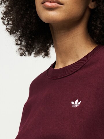 ADIDAS ORIGINALS Sweatshirt 'Essentials' in Rot