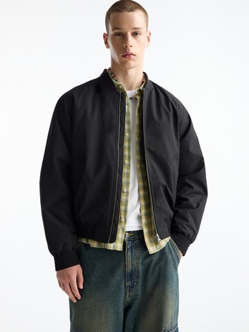 Pull&Bear Jacke in Schwarz: Vorderseite