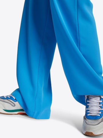 Loosefit Pantaloni di Rich & Royal in blu