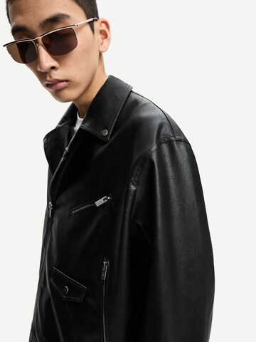 Giacca di mezza stagione di Bershka in nero