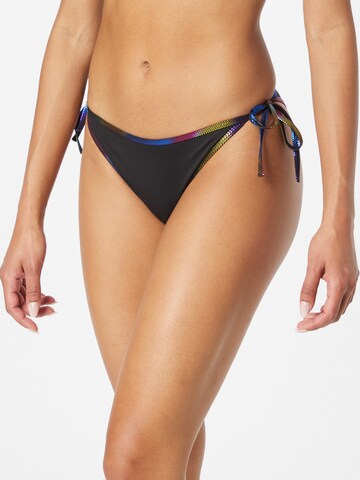 Calvin Klein Swimwear Bikini nadrágok 'Pride' - fekete: elől