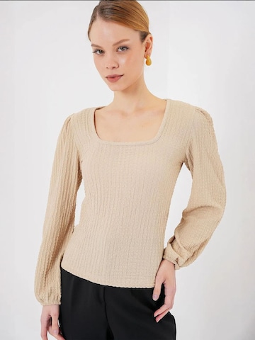 Bigdart Blouse in Beige: voorkant