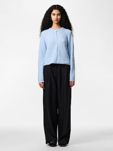 PIECES - Cárdigan 'PCSilly' en azul