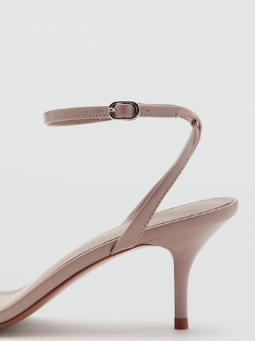 Sandales à lanières 'PIA' MANGO en beige