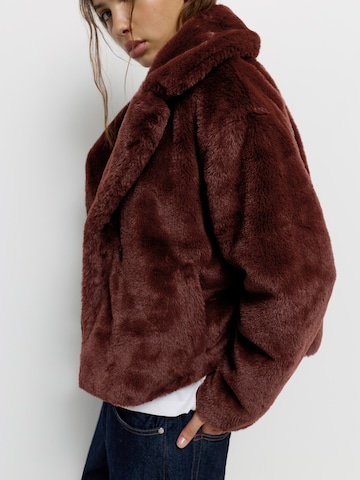 Pull&Bear Jacke in Rot