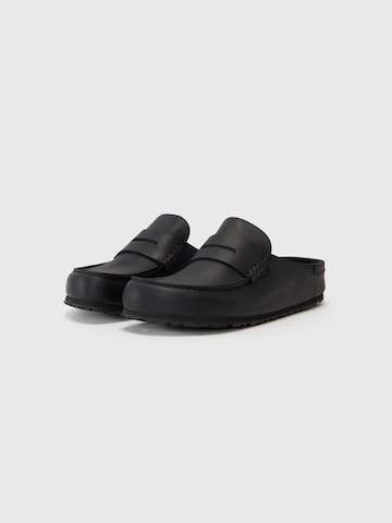 BIRKENSTOCK - Zapatos abiertos 'Leoi' en negro