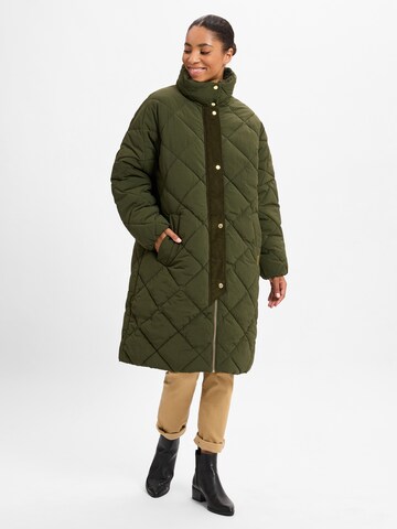 Barbour Wintermantel 'Bernie' in Grün: Vorderseite