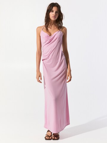Abito estivo di Pull&Bear in rosa: frontale