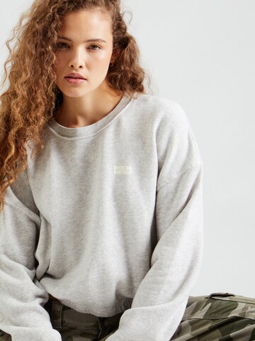 AMERICAN VINTAGE Sweatshirt 'KODYTOWN' in Grijs