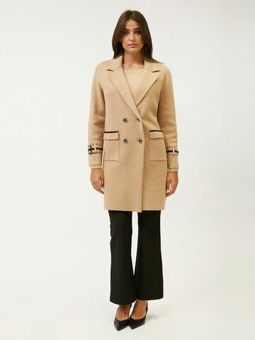 Influencer Between-seasons coat in Beige